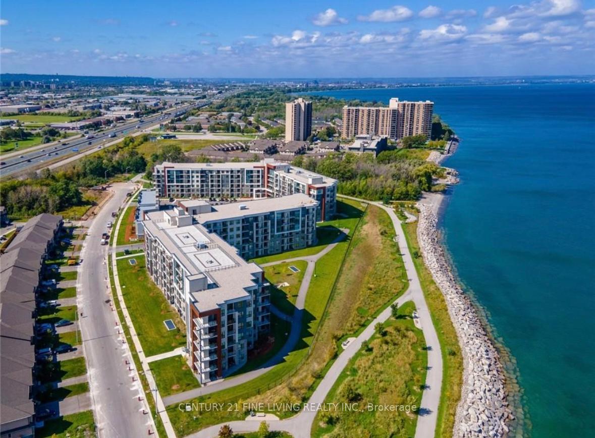 Front of Unit 326, 125 Shoreview Place