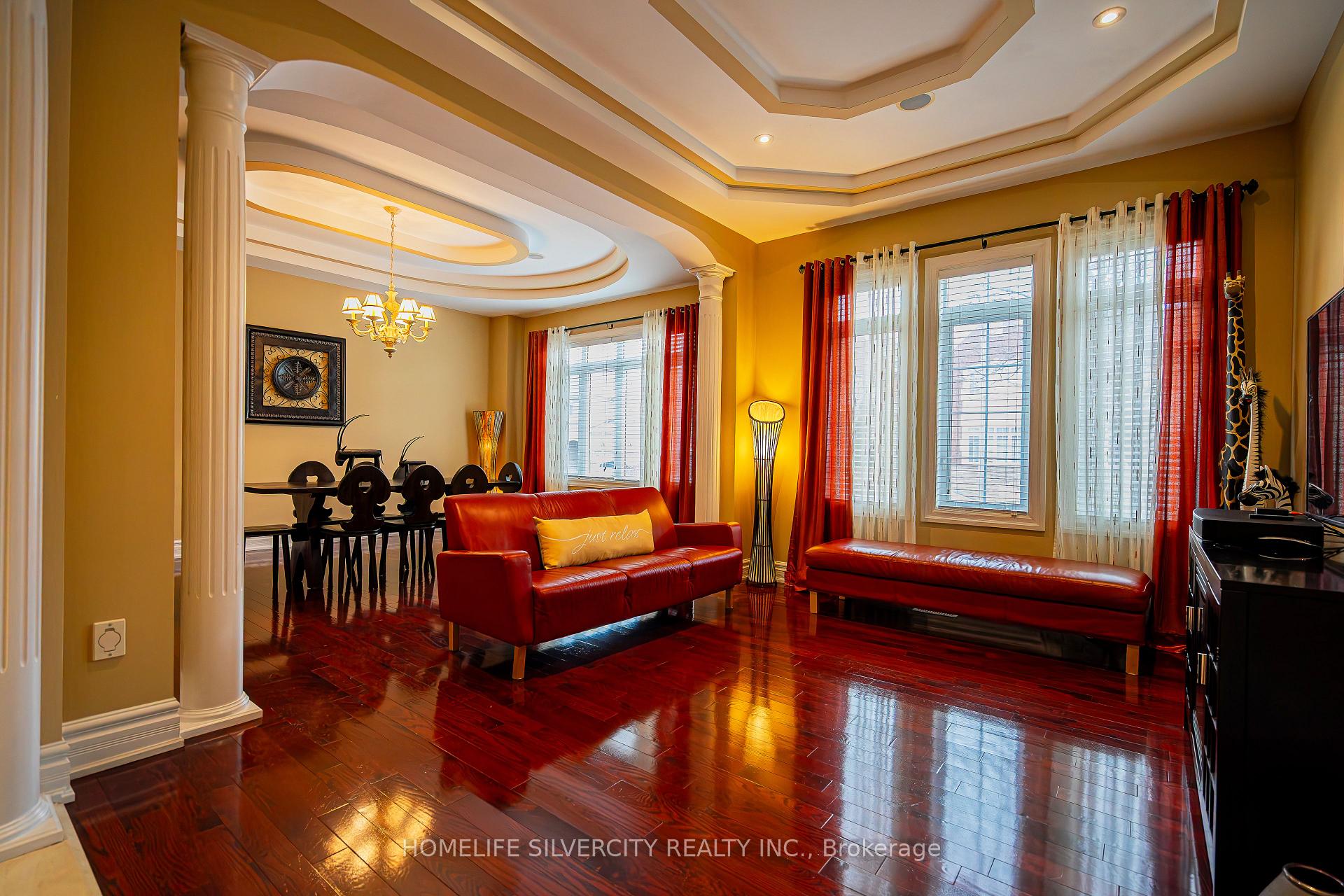 Photo 2 of 26 Jacob Brill Crescent, Brampton, Bram West — HOMEH