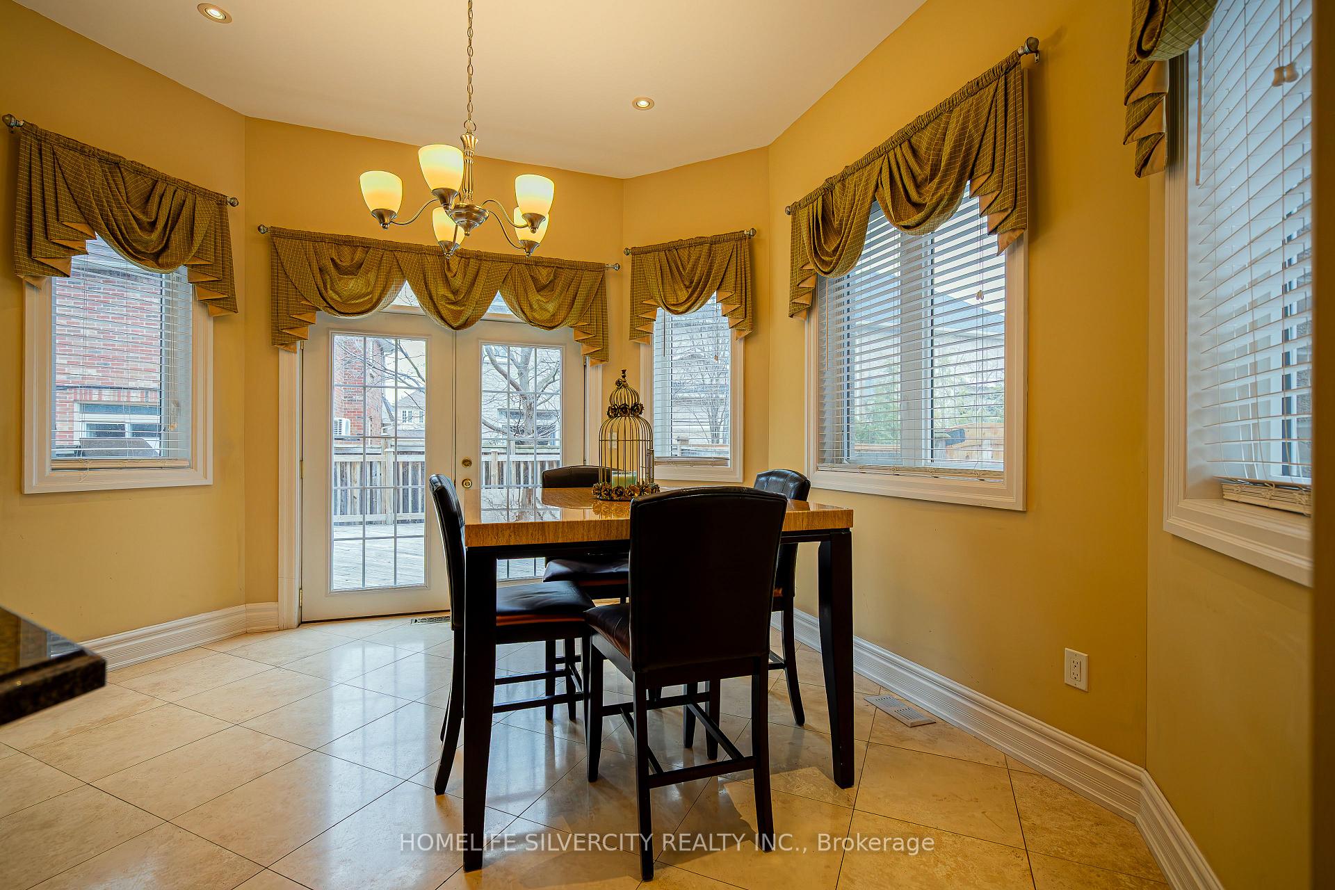 Photo 29 of 26 Jacob Brill Crescent, Brampton, Bram West — HOMEH