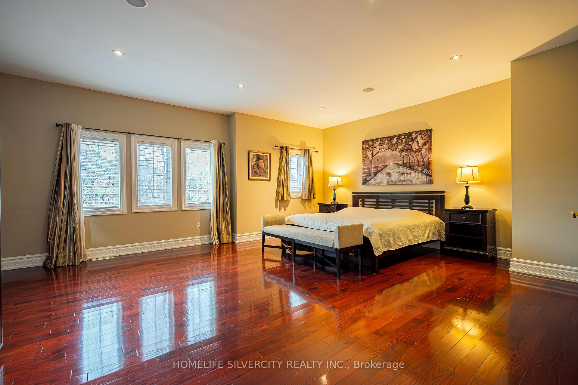 Photo 8 of 26 Jacob Brill Crescent, Brampton, Bram West — HOMEH