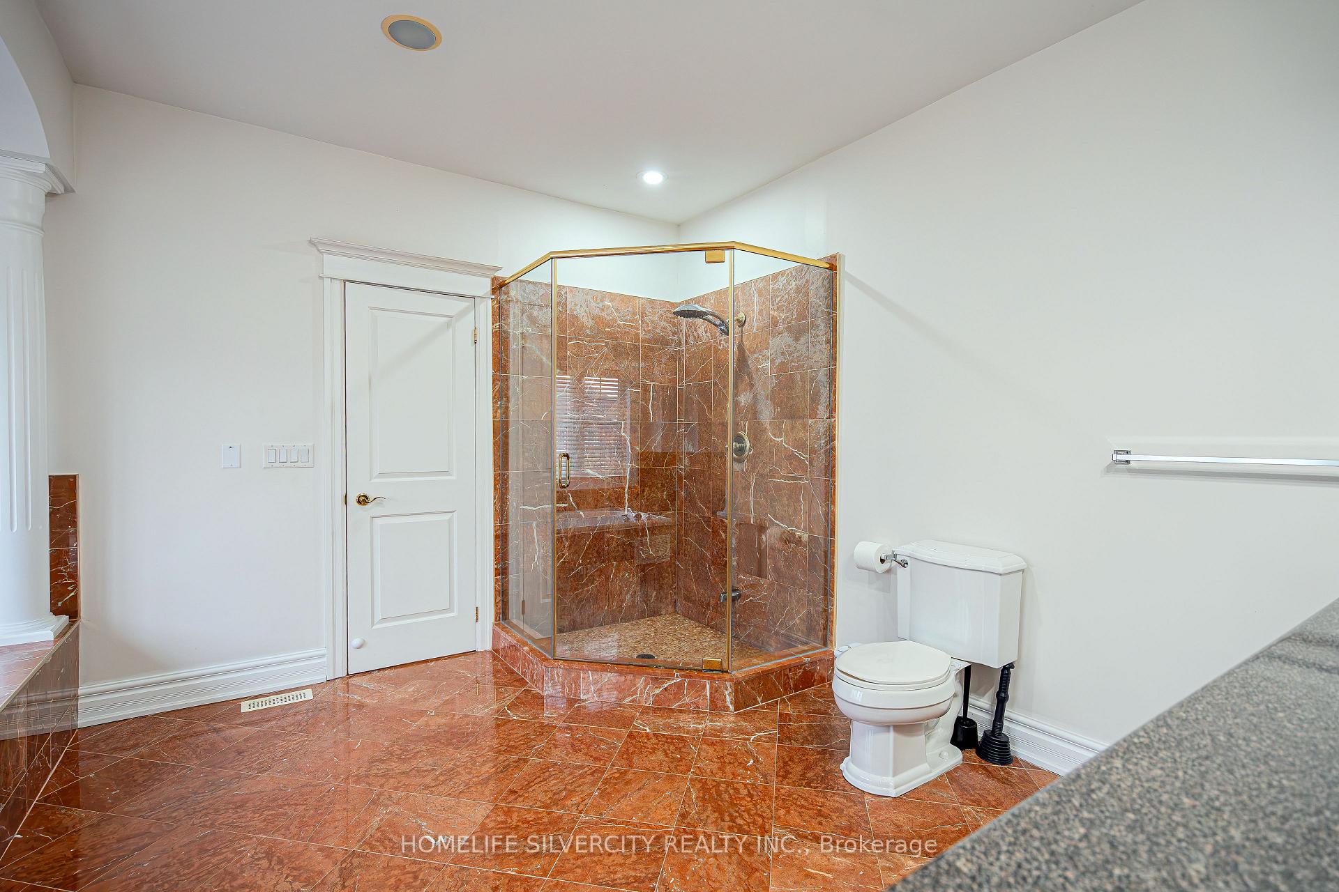 Photo 23 of 26 Jacob Brill Crescent, Brampton, Bram West — HOMEH