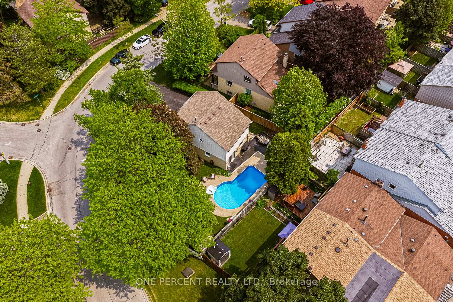 Photo 4 of 103 Royal Palm Drive, Brampton, Heart Lake East — HOMEH
