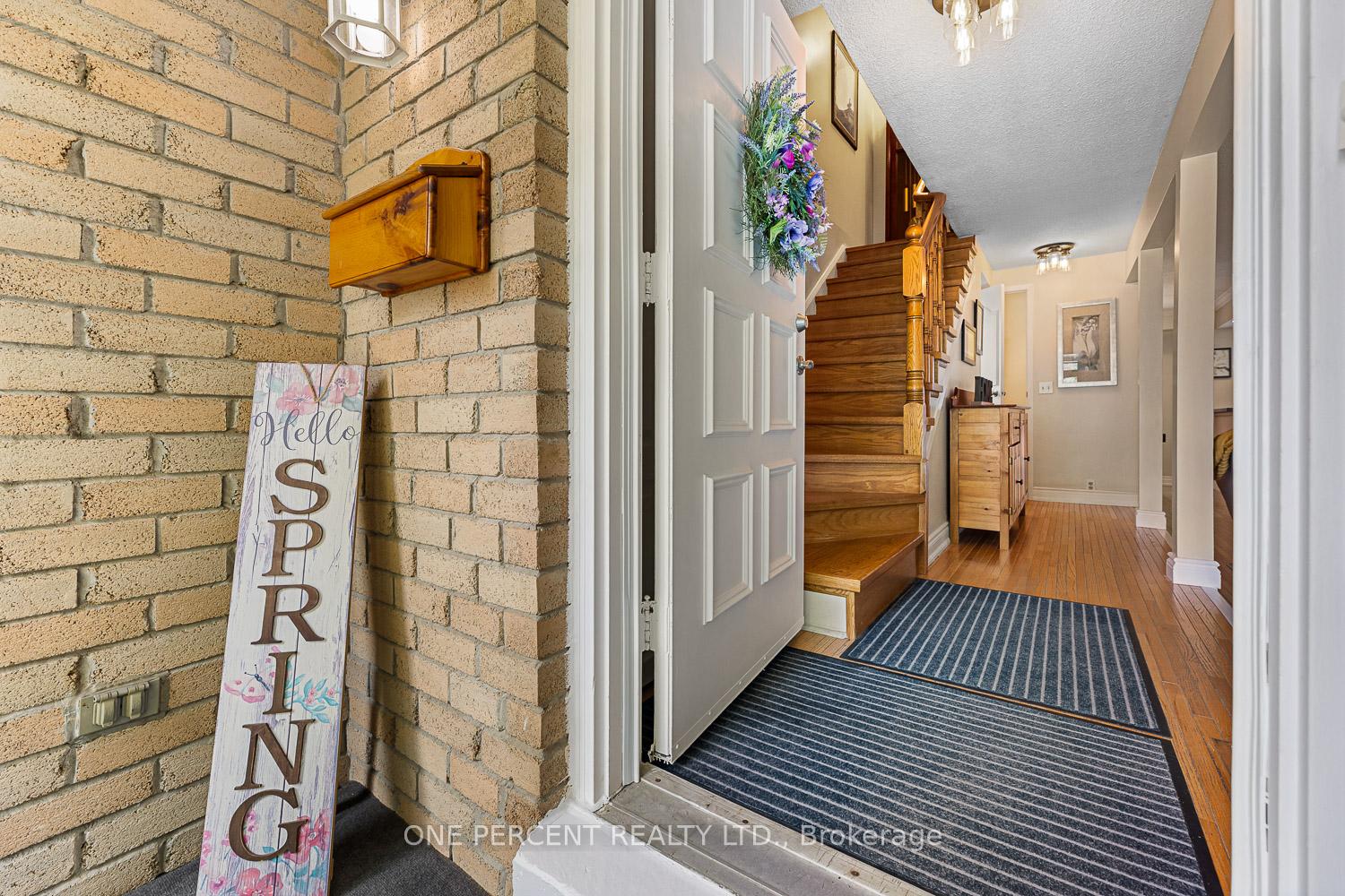 Photo 6 of 103 Royal Palm Drive, Brampton, Heart Lake East — HOMEH
