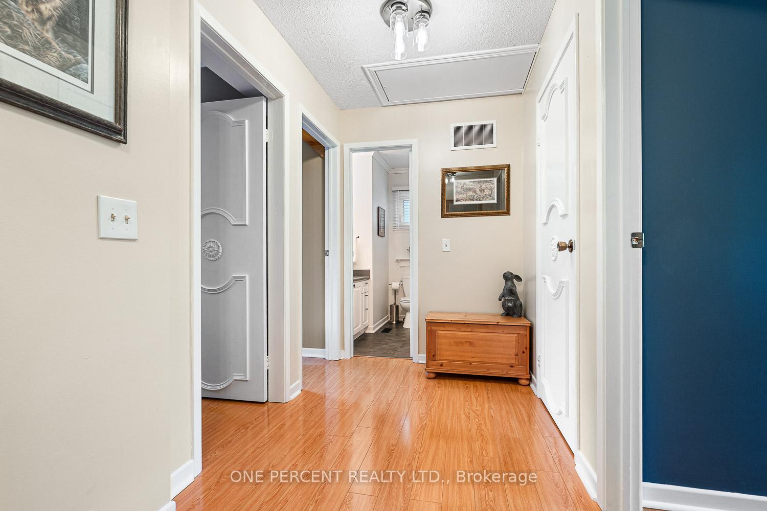 Photo 18 of 103 Royal Palm Drive, Brampton, Heart Lake East — HOMEH