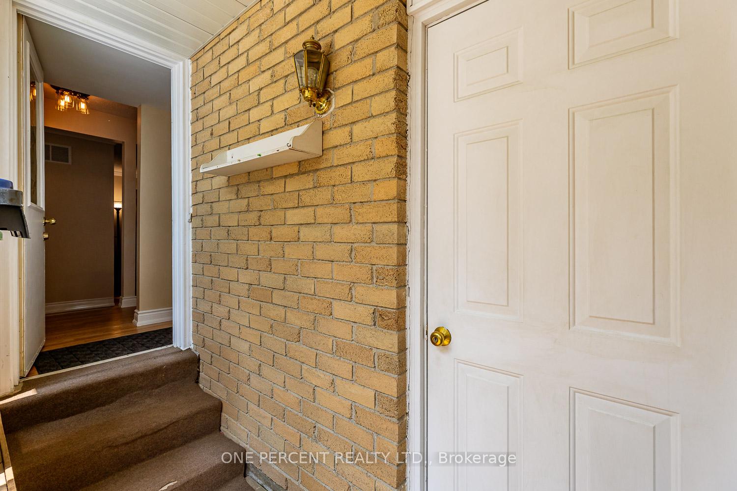 Photo 32 of 103 Royal Palm Drive, Brampton, Heart Lake East — HOMEH