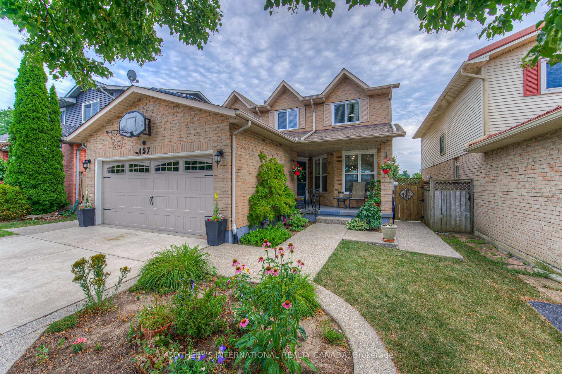 Front of 157 Twin Crescent