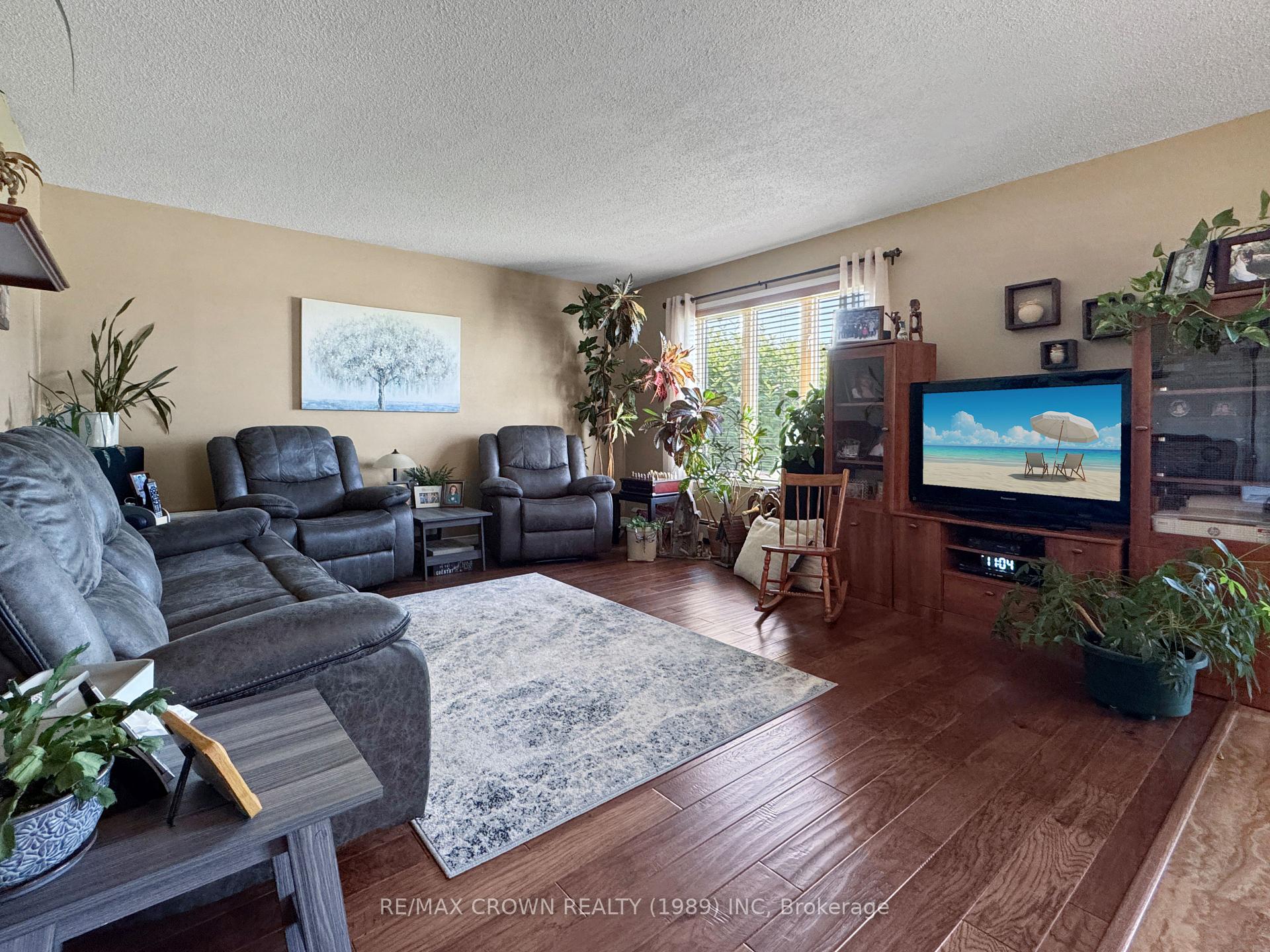 Photo 9 of 1012 Prince Street, Hearst — HOMEH