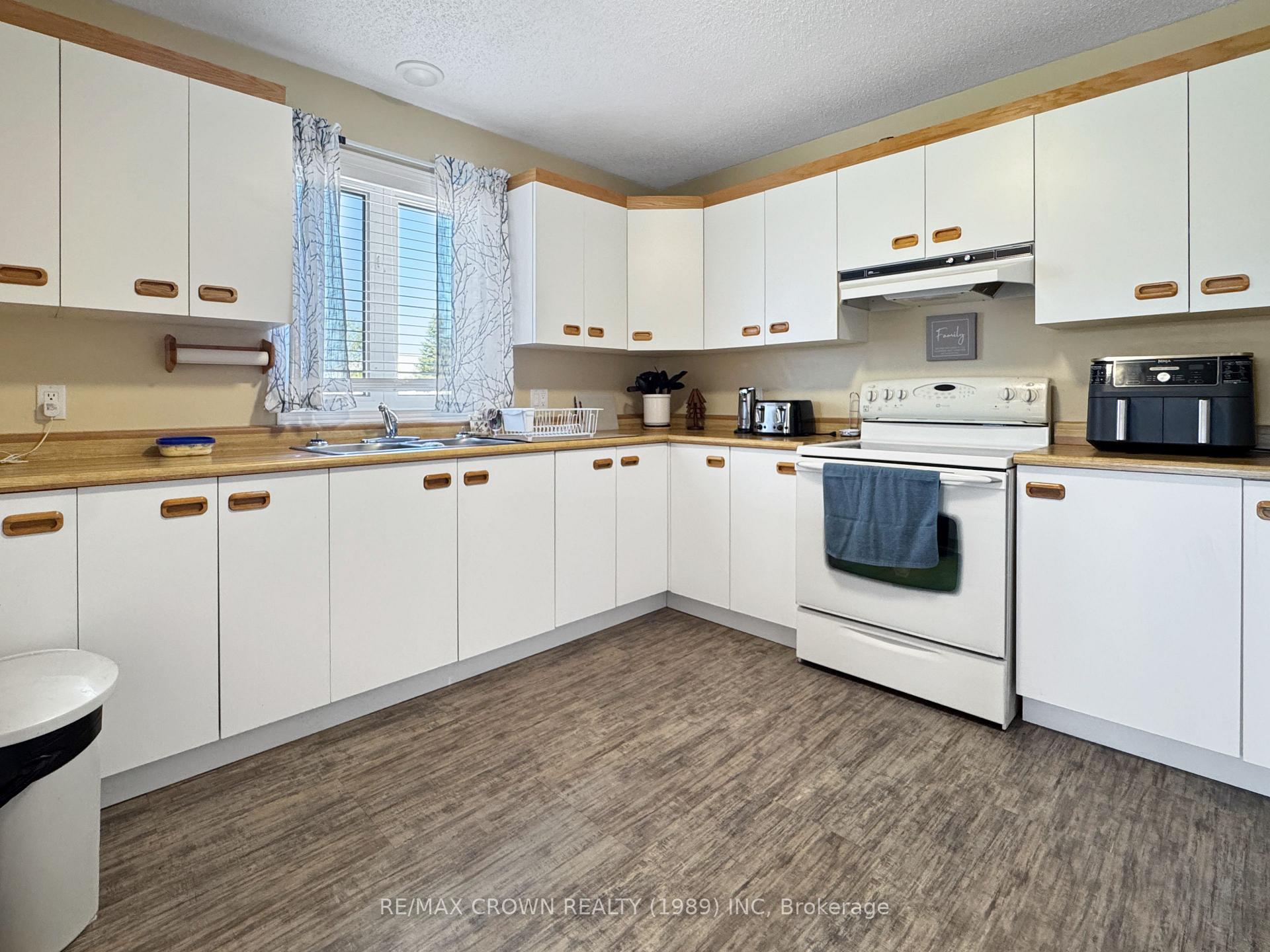 Photo 34 of 1012 Prince Street, Hearst — HOMEH