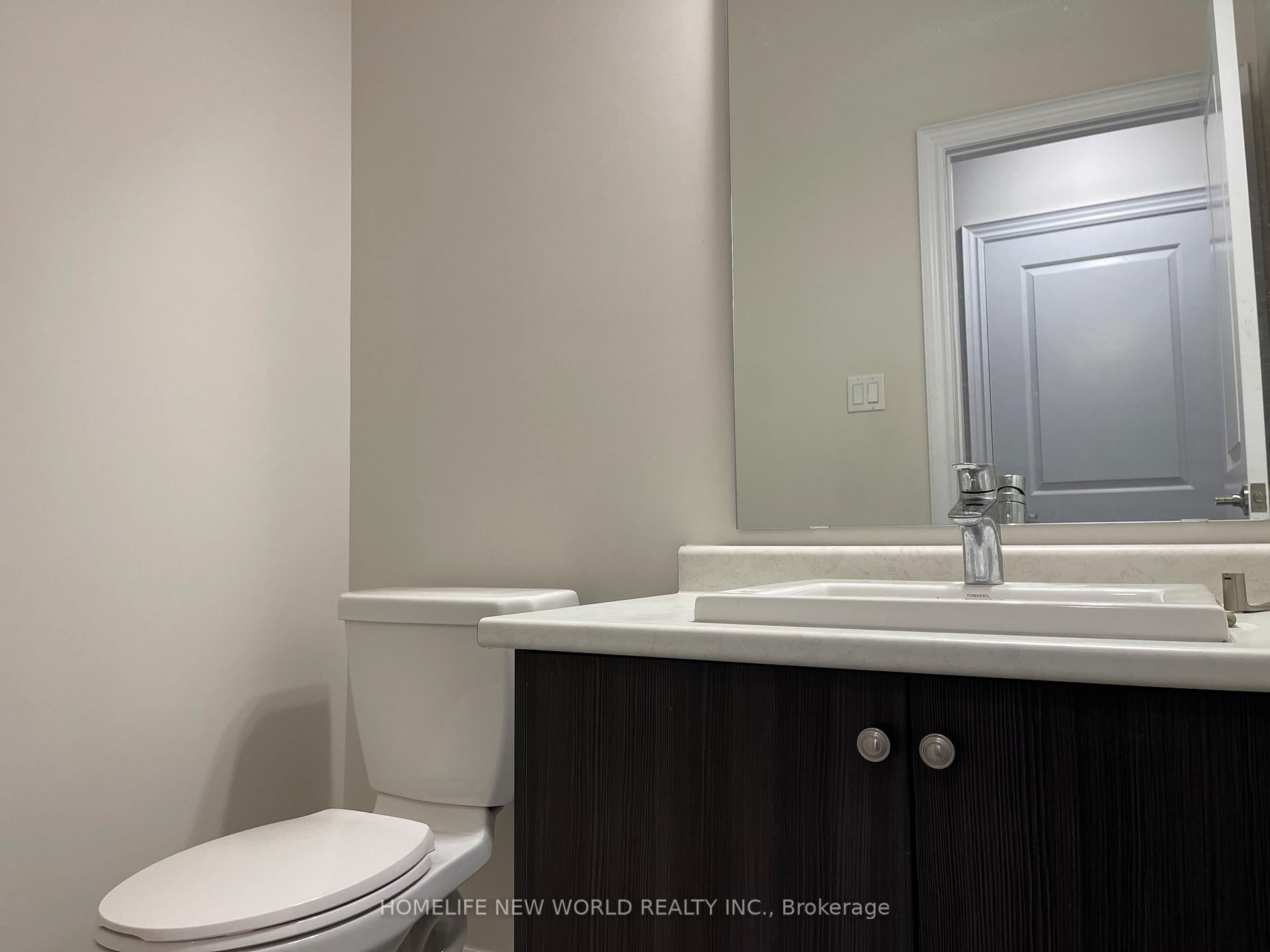 Photo 6 of 256 Conklin Crescent, Aurora, Rural Aurora — HOMEH