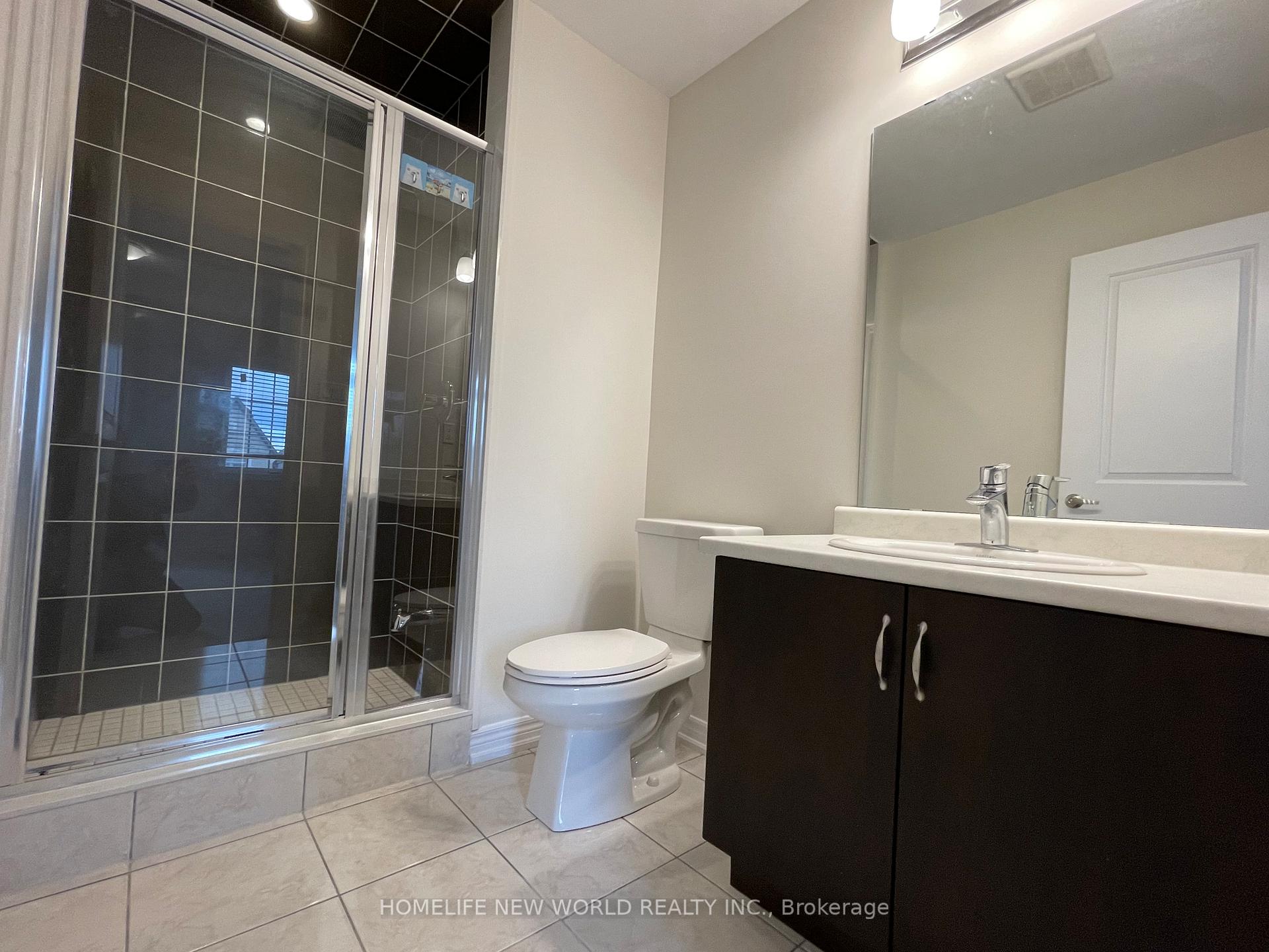 Photo 9 of 256 Conklin Crescent, Aurora, Rural Aurora — HOMEH
