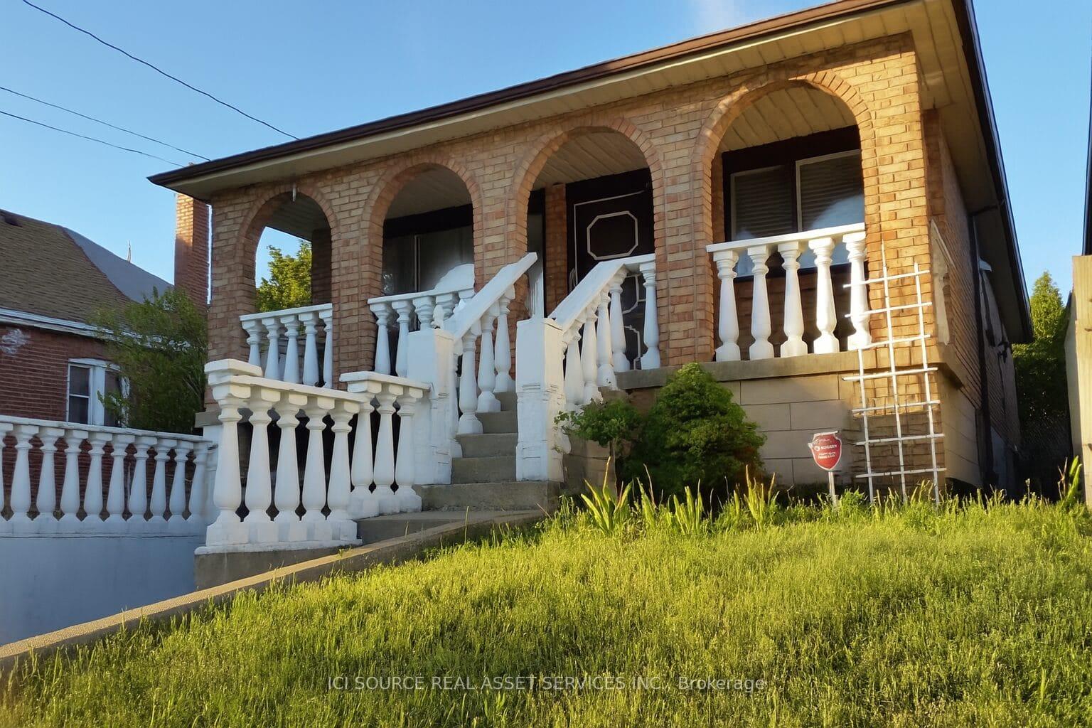 Photo 2 of 934 Lawrence Road, Hamilton, Rosedale — HOMEH