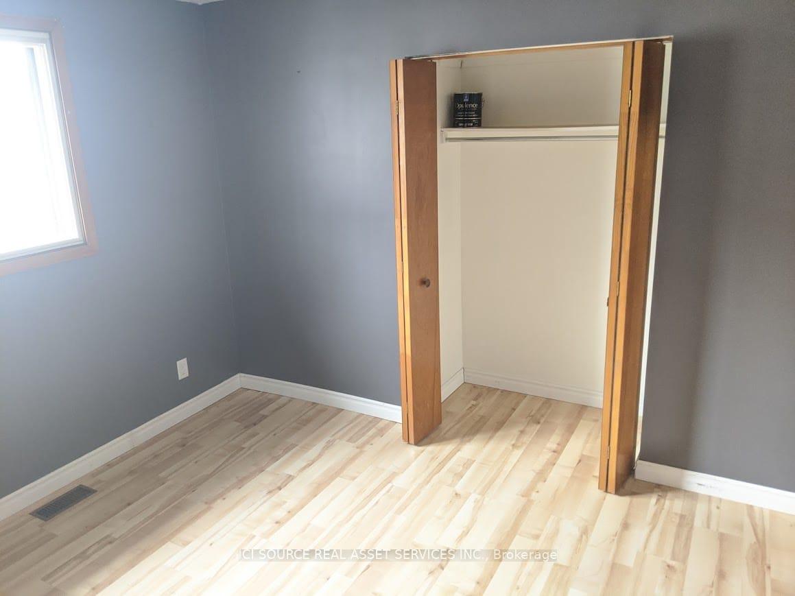 Photo 6 of 934 Lawrence Road, Hamilton, Rosedale — HOMEH
