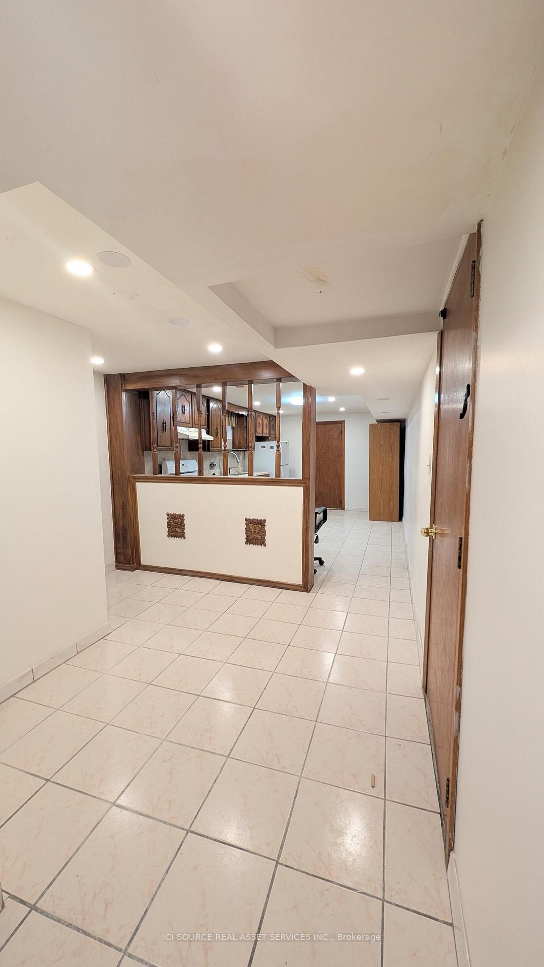 Photo 13 of 934 Lawrence Road, Hamilton, Rosedale — HOMEH