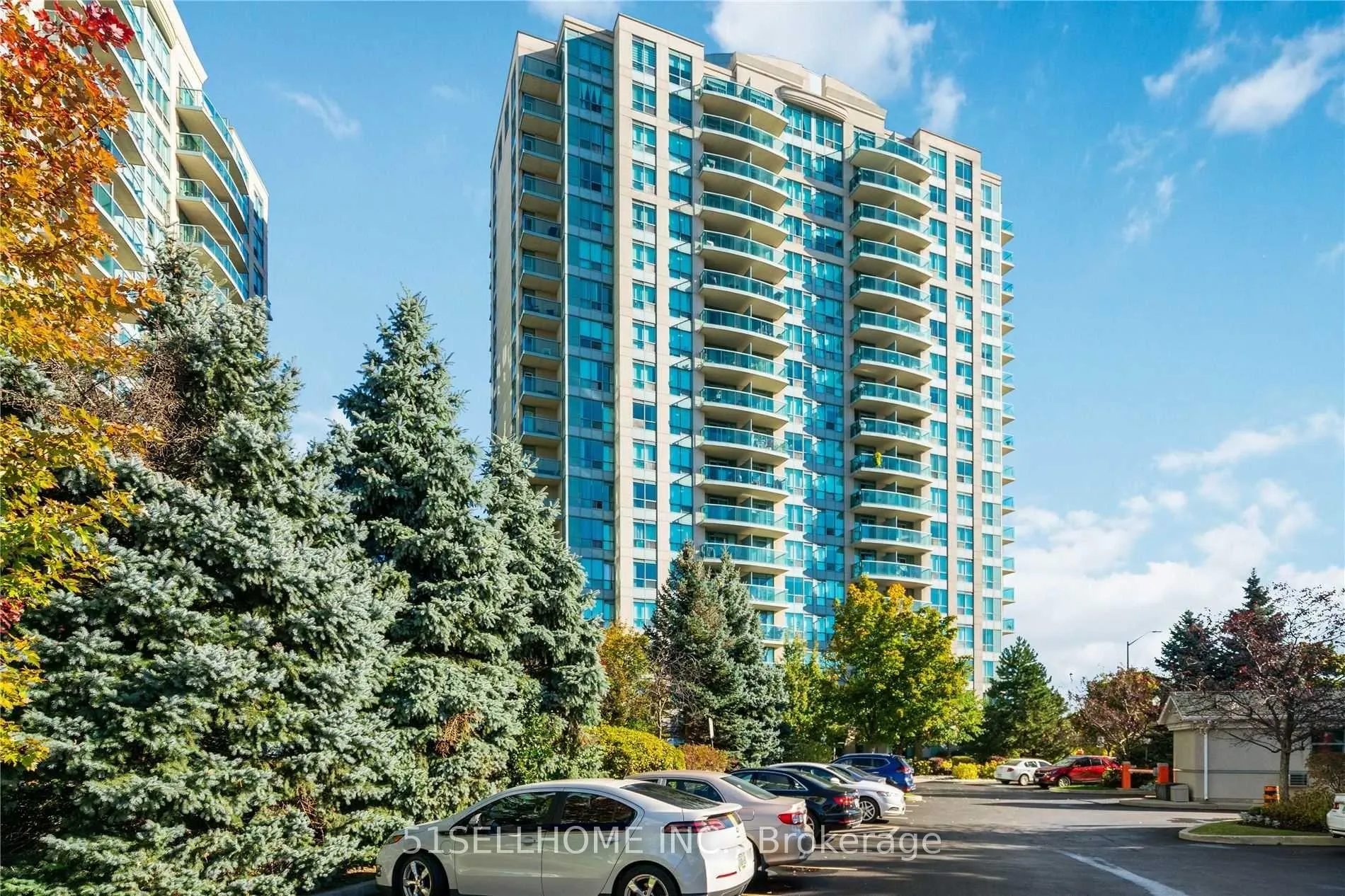 Photo of Unit 303, 2545 Erin Centre Boulevard