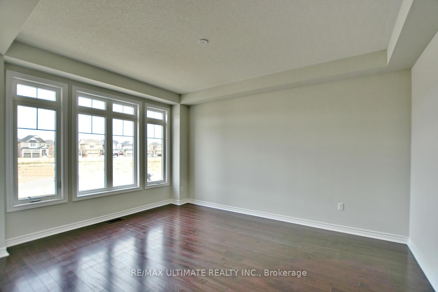 Photo 5 of 81 Mclean Avenue, Collingwood — HOMEH