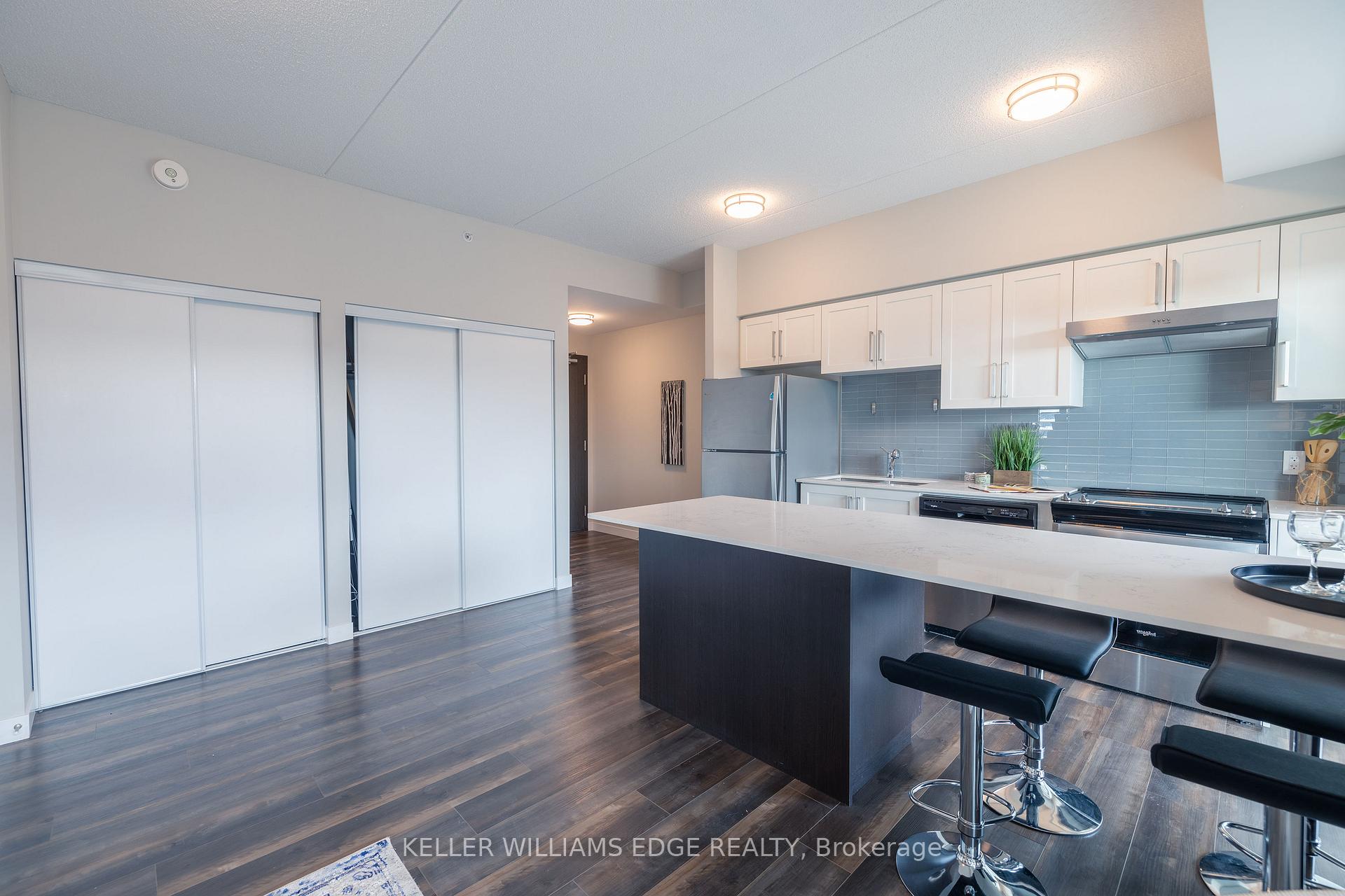 Photo 5 of Unit 902, 15 Queent Street S, Hamilton, Central — HOMEH