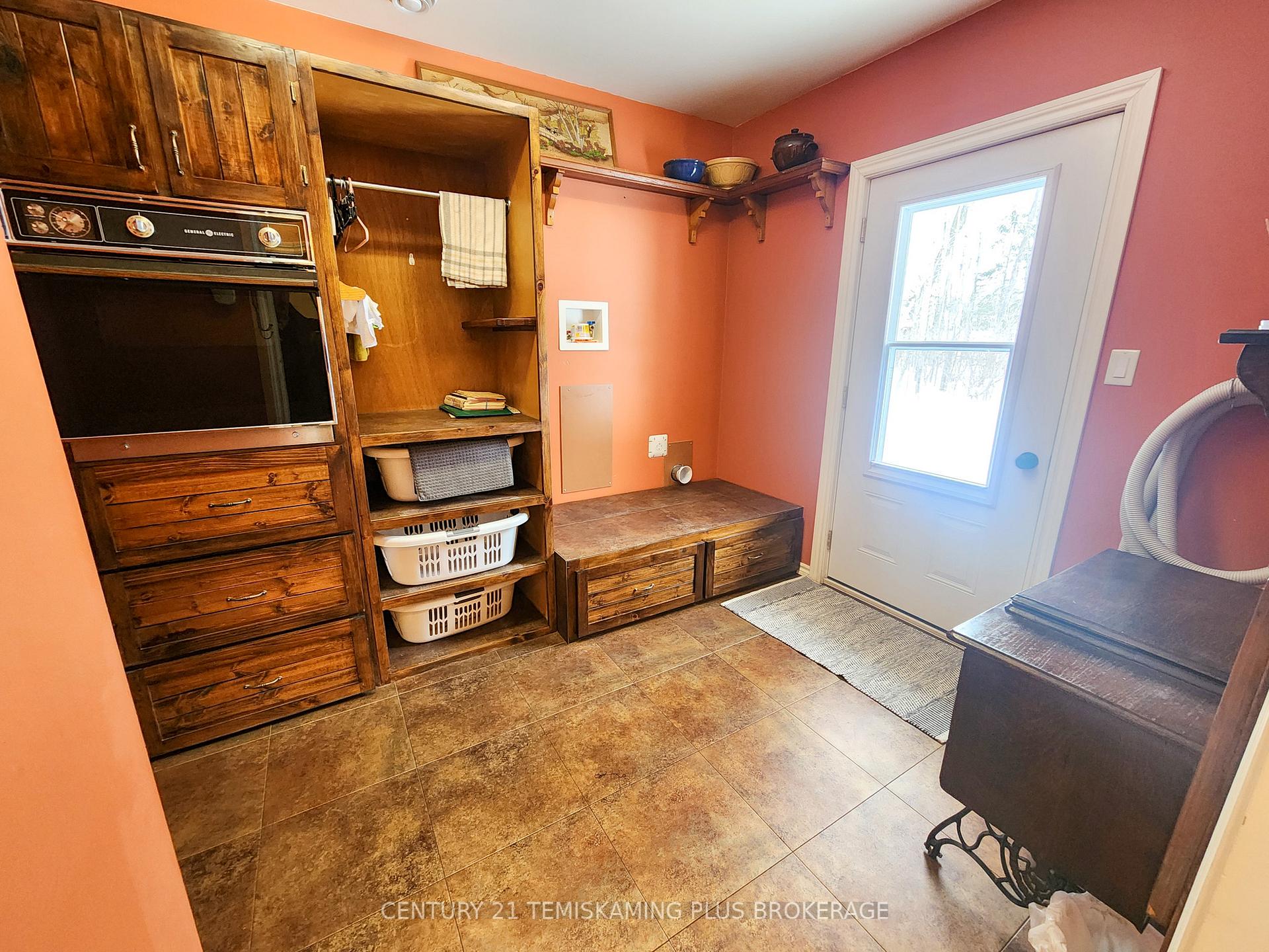 Photo 7 of 331475 Highway 11, Armstrong, Earlton — HOMEH