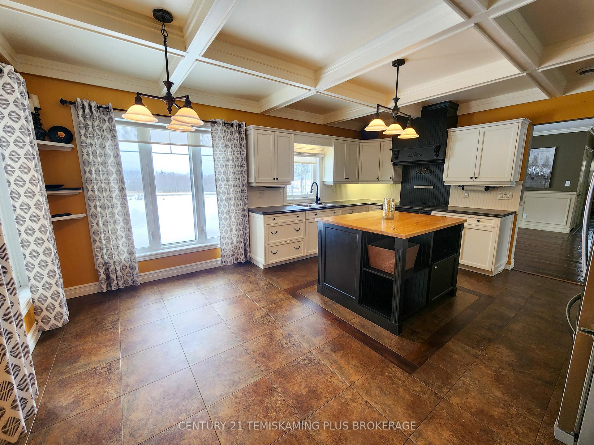 Photo 9 of 331475 Highway 11, Armstrong, Earlton — HOMEH
