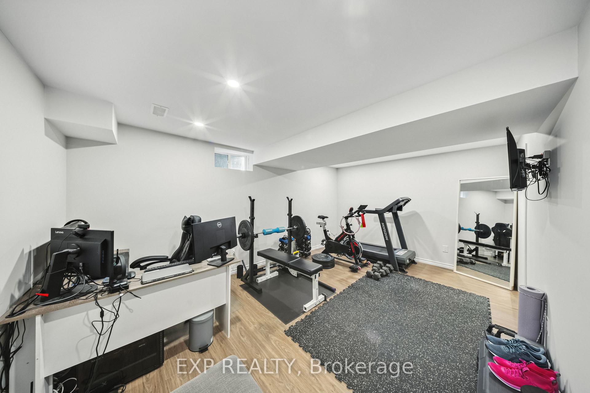 Photo 22 of 22 Madonna Drive, Hamilton, Carpenter — HOMEH