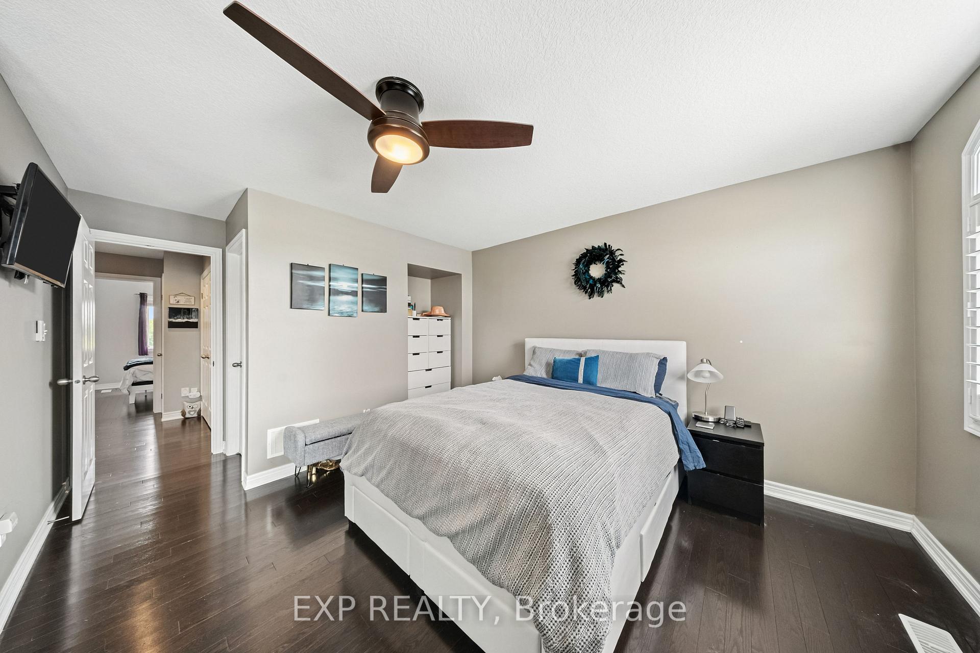 Photo 34 of 22 Madonna Drive, Hamilton, Carpenter — HOMEH