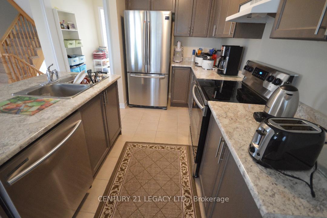 Photo 5 of Unit 1, 420 Linden Drive, Cambridge, Preston Heights — HOMEH
