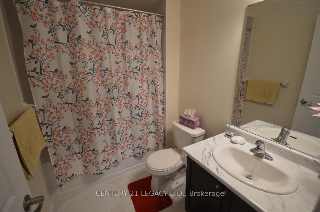 Photo 9 of Unit 1, 420 Linden Drive, Cambridge, Preston Heights — HOMEH