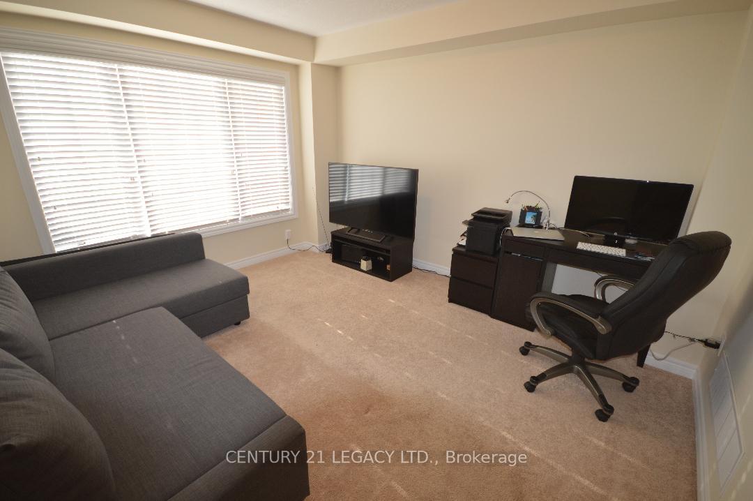Photo 16 of Unit 1, 420 Linden Drive, Cambridge, Preston Heights — HOMEH