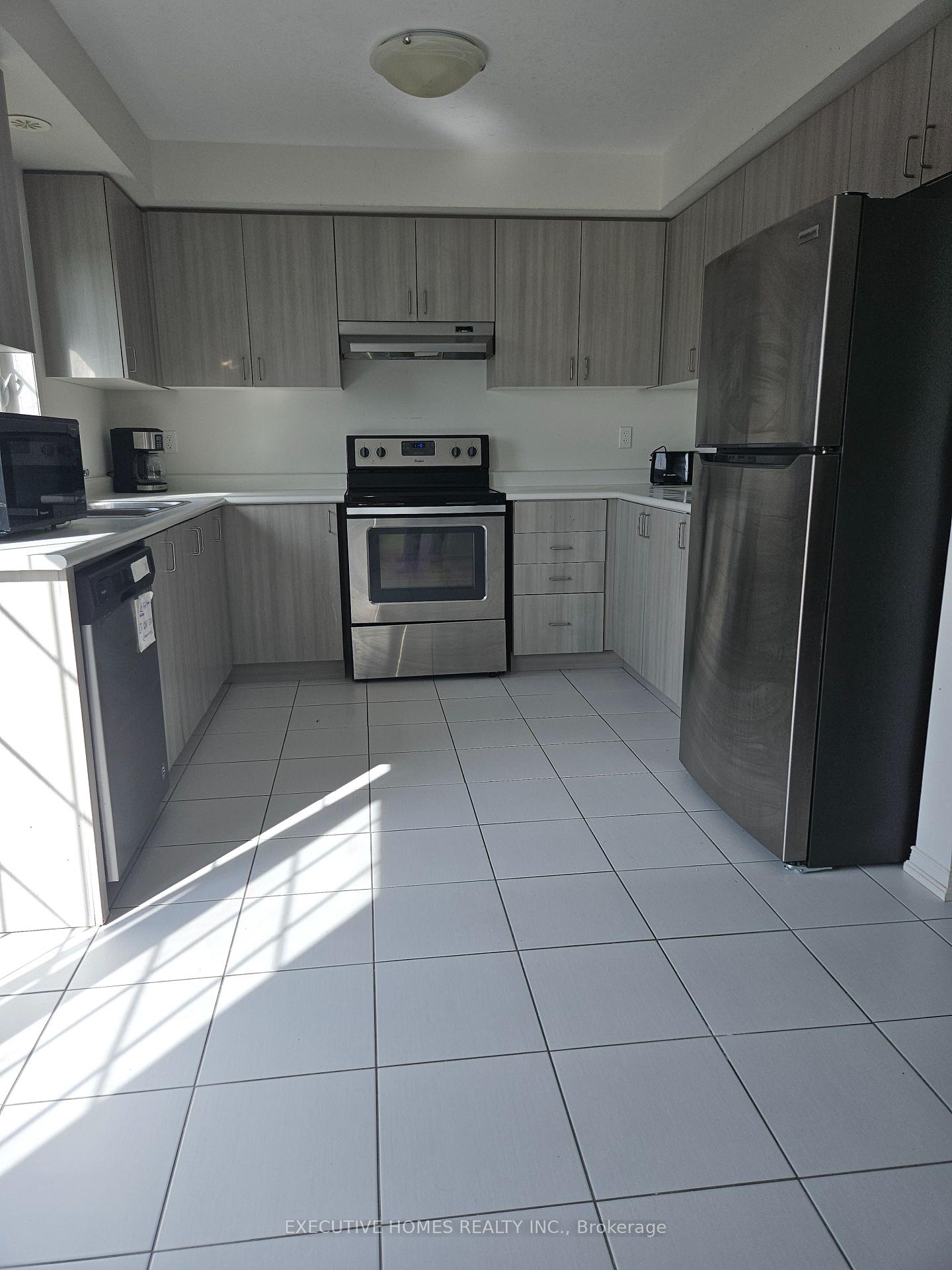 Photo 5 of 2474 Bromus Path, Oshawa, Windfields — HOMEH