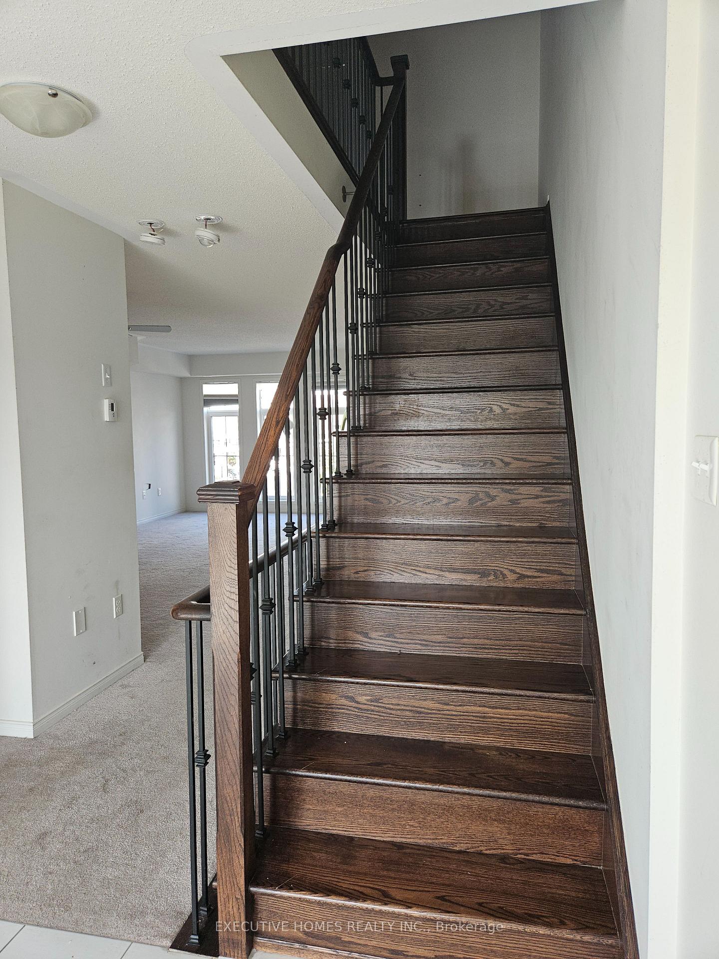 Photo 7 of 2474 Bromus Path, Oshawa, Windfields — HOMEH