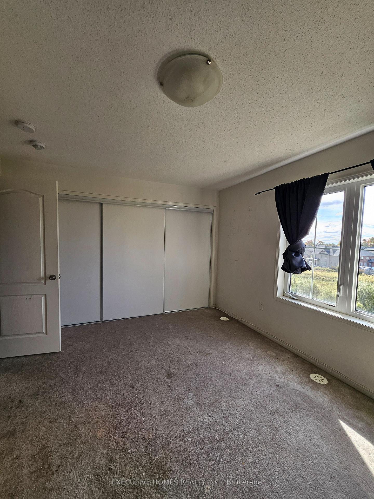 Photo 10 of 2474 Bromus Path, Oshawa, Windfields — HOMEH