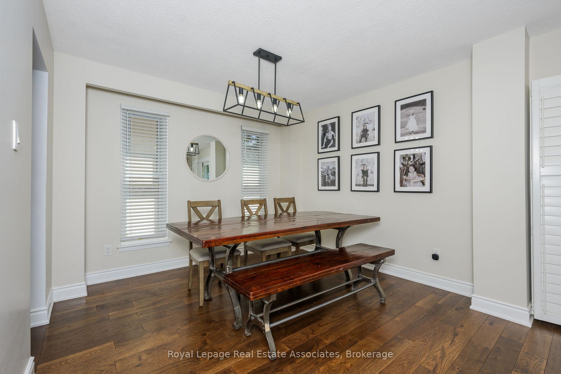 Photo 12 of 53 Fanshawe Drive, Brampton, Heart Lake West — HOMEH