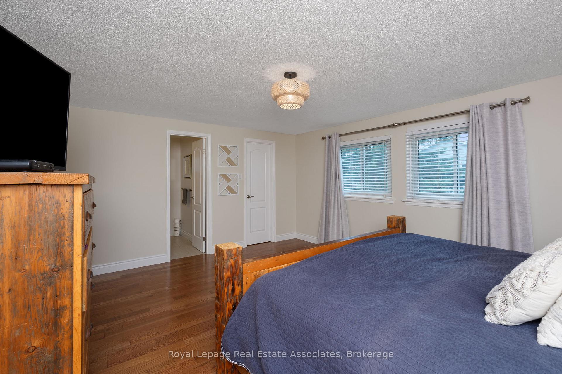 Photo 15 of 53 Fanshawe Drive, Brampton, Heart Lake West — HOMEH