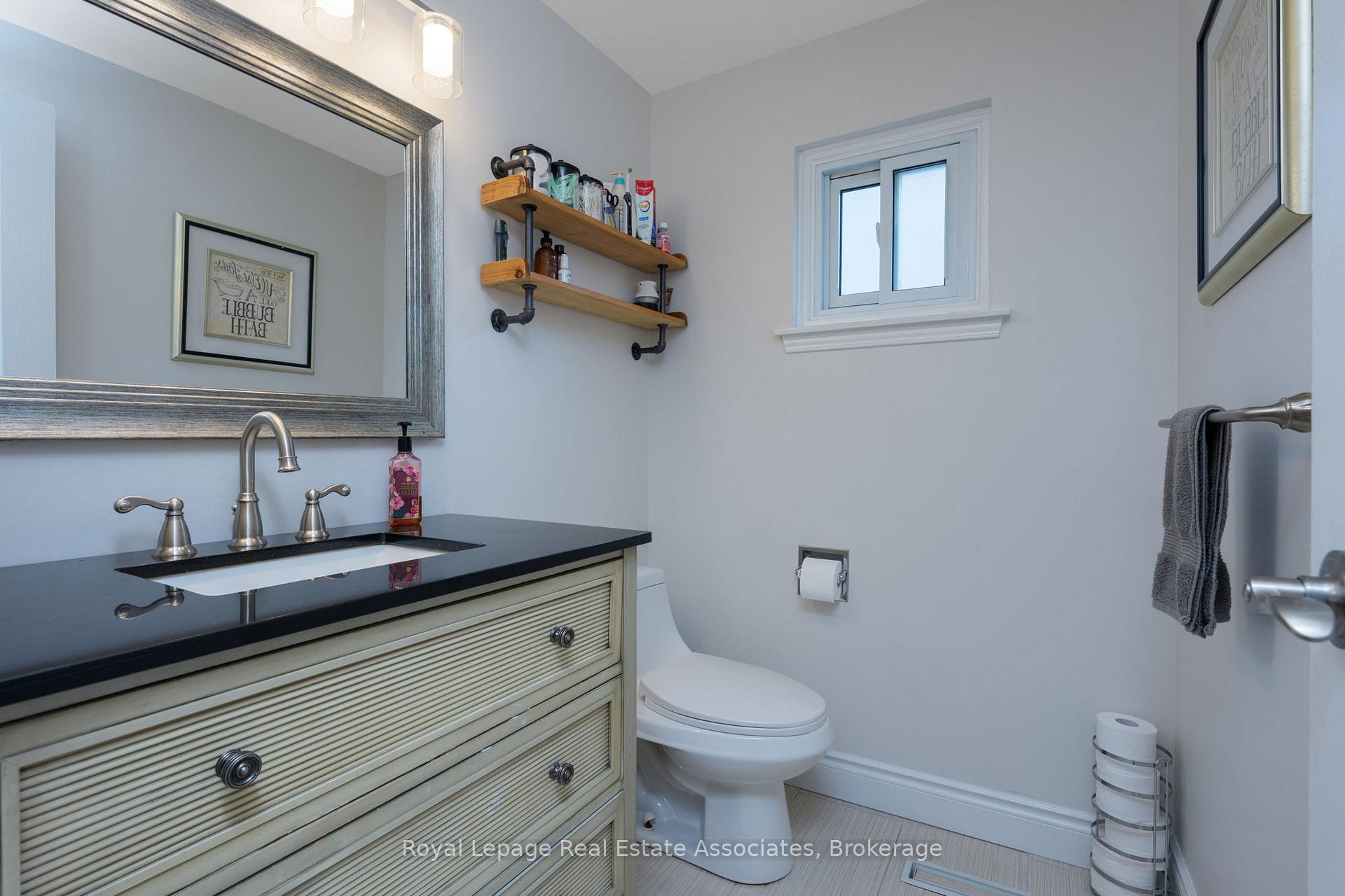 Photo 16 of 53 Fanshawe Drive, Brampton, Heart Lake West — HOMEH