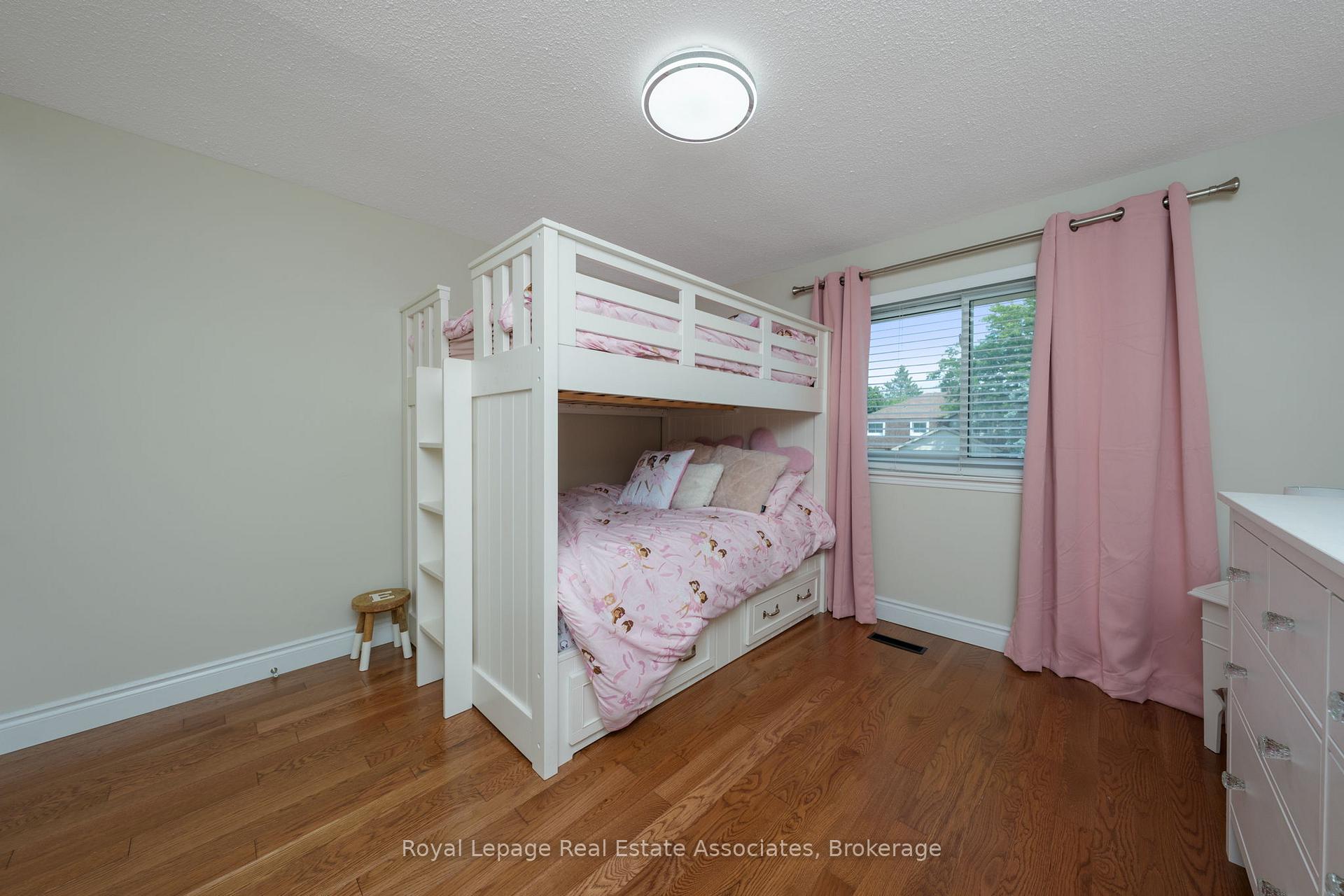 Photo 19 of 53 Fanshawe Drive, Brampton, Heart Lake West — HOMEH