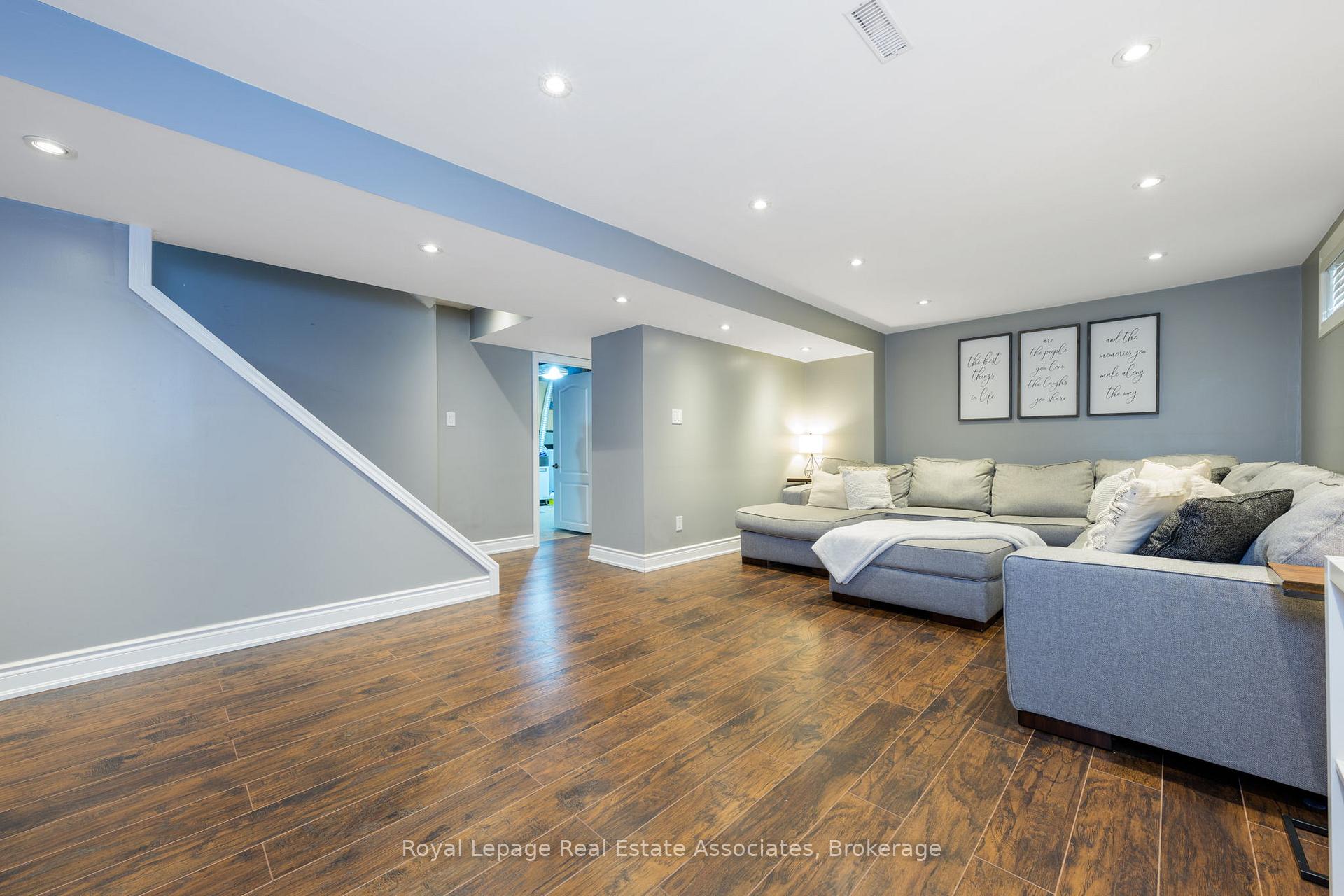 Photo 20 of 53 Fanshawe Drive, Brampton, Heart Lake West — HOMEH