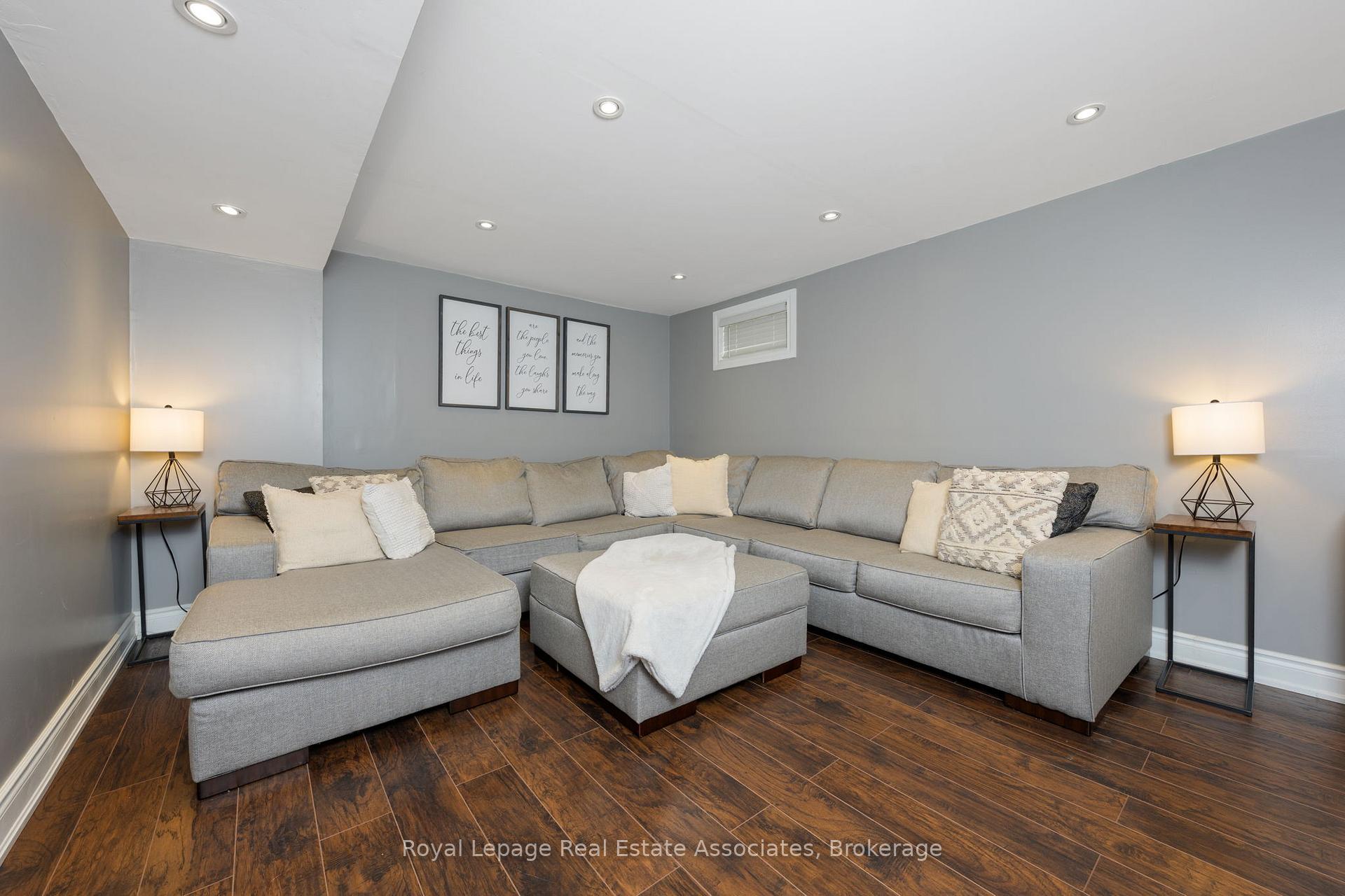 Photo 21 of 53 Fanshawe Drive, Brampton, Heart Lake West — HOMEH