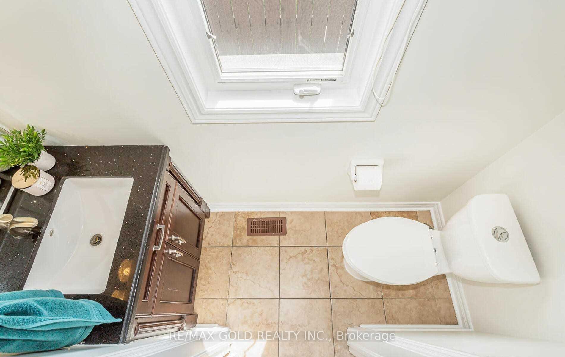 Photo 3 of 31 Openbay Gardens, Brampton, Sandringham-Wellington — HOMEH