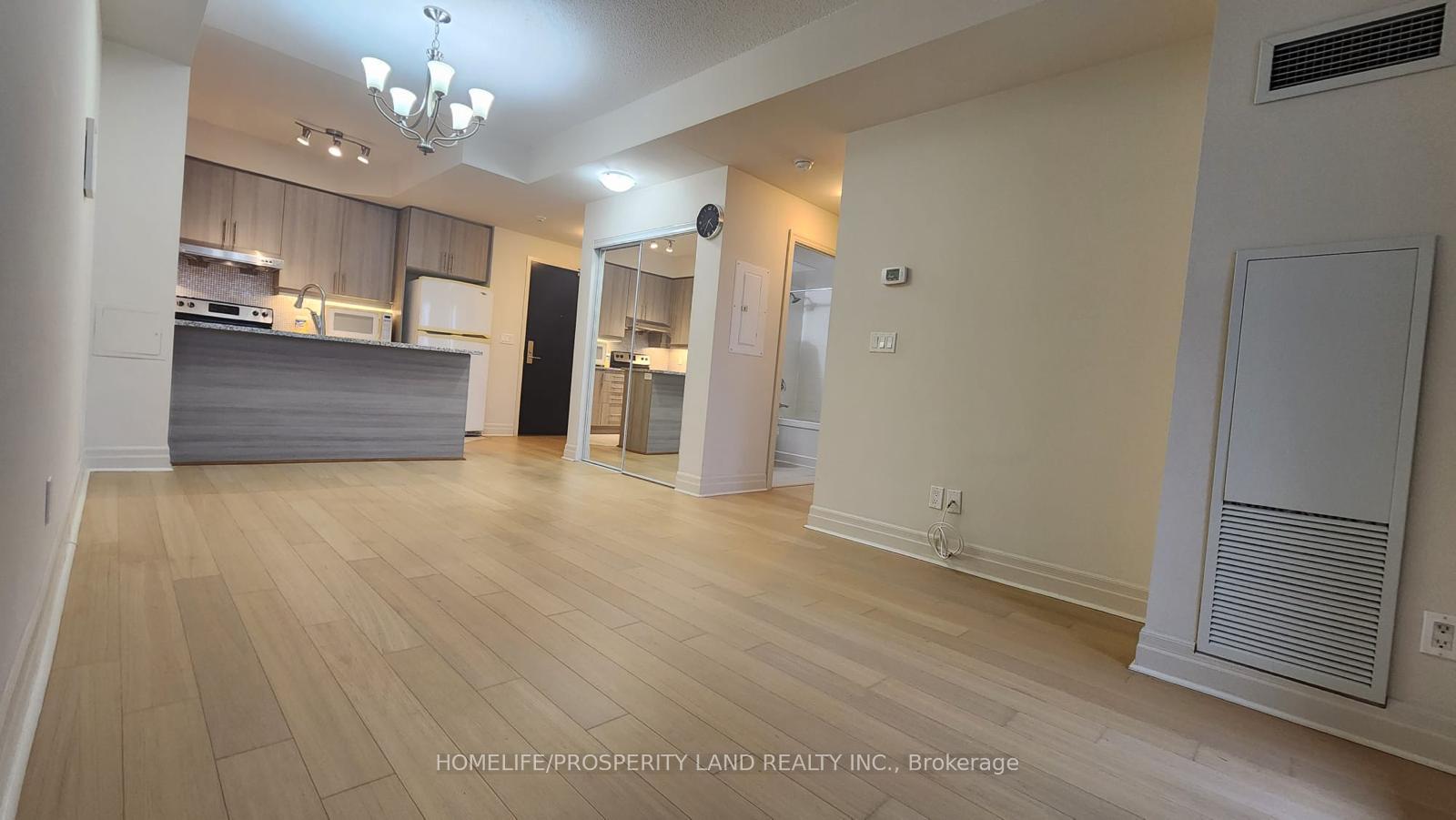 Photo 3 of Unit 823, 8110 Birchmount Road, Markham, Unionville — HOMEH