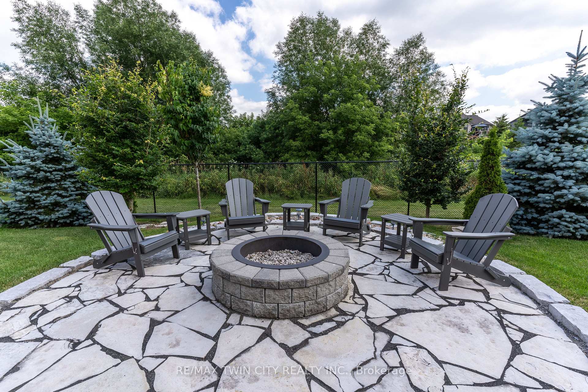 Photo 35 of 147 Robin Ridge Drive, Central Elgin, Belmont — HOMEH