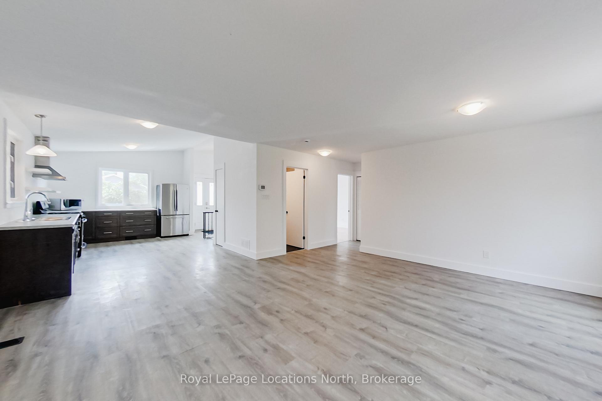 Photo 8 of 129 Spruce Street, Collingwood — HOMEH