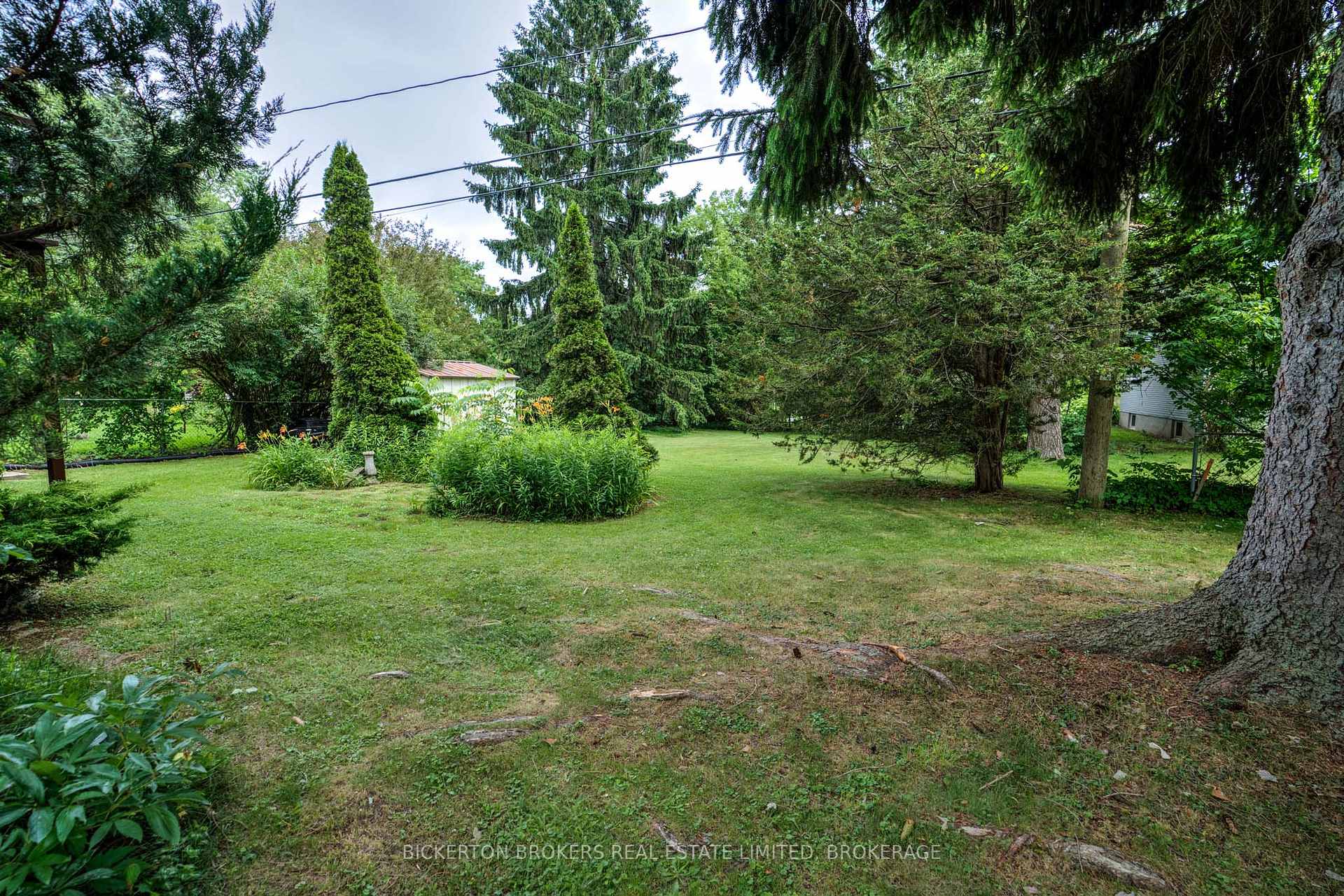 Photo 7 of 355 Elizabeth Drive, Gananoque — HOMEH