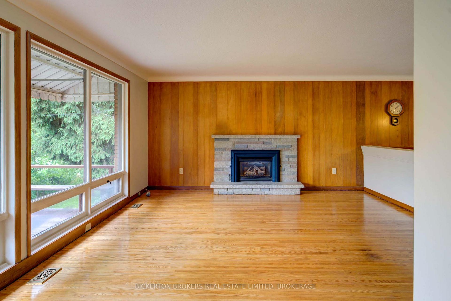 Photo 11 of 355 Elizabeth Drive, Gananoque — HOMEH