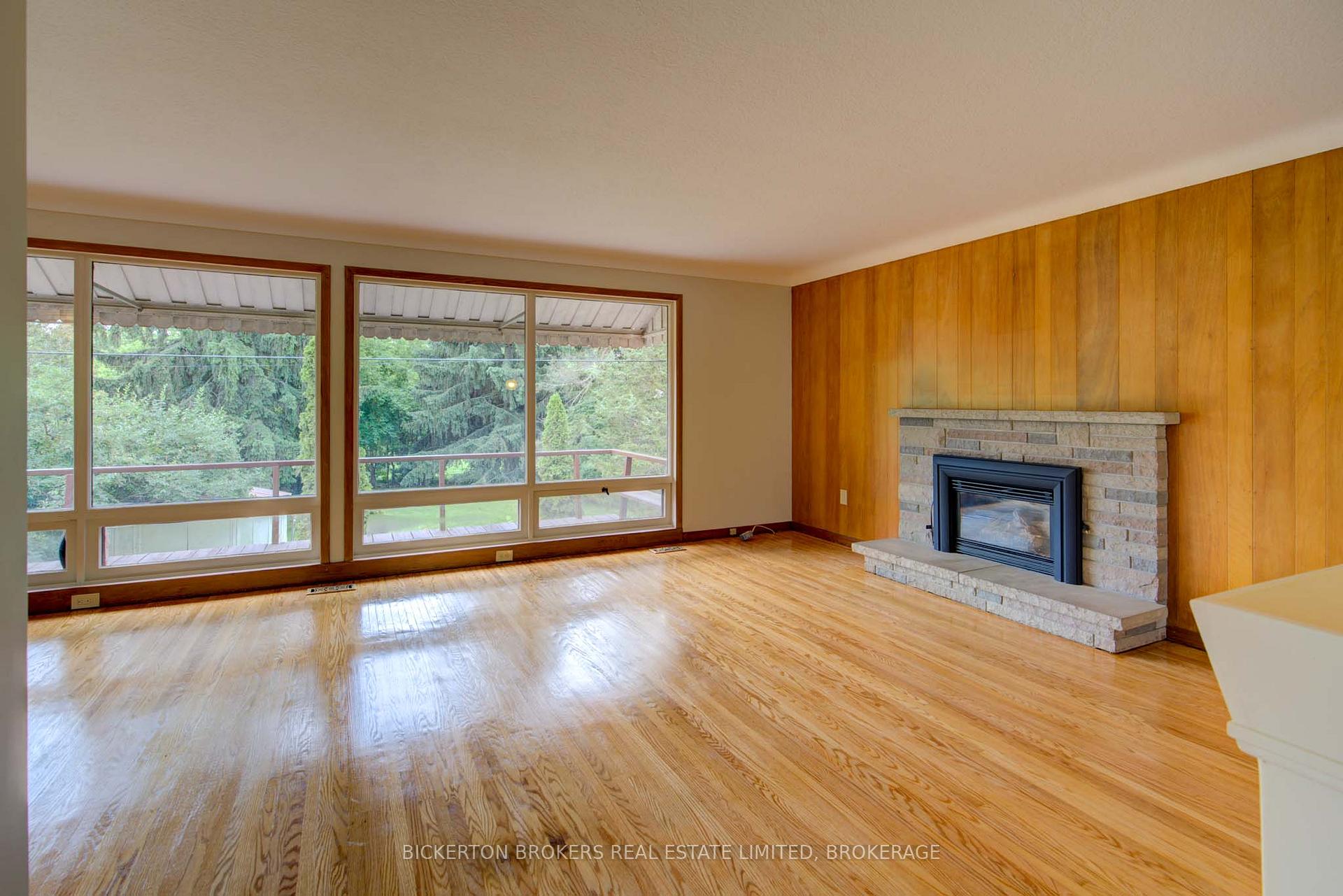 Photo 14 of 355 Elizabeth Drive, Gananoque — HOMEH