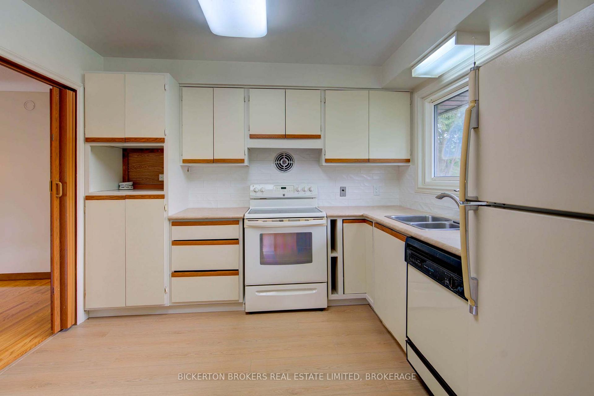 Photo 22 of 355 Elizabeth Drive, Gananoque — HOMEH