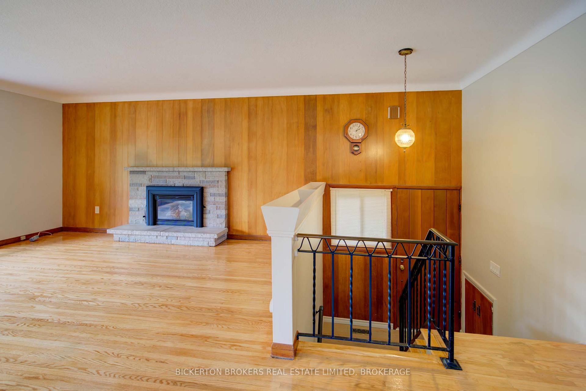 Photo 31 of 355 Elizabeth Drive, Gananoque — HOMEH
