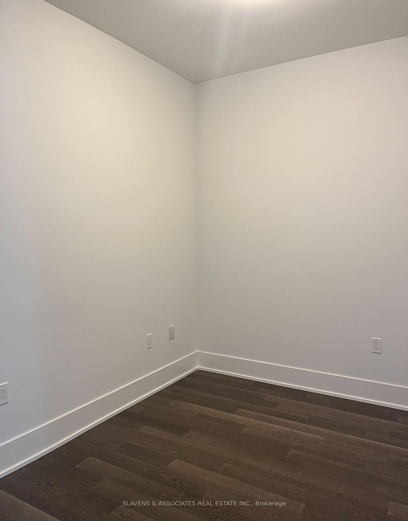 Photo 4 of Unit 417, 29 Queens Quay E, Toronto, Waterfront Communities — HOMEH