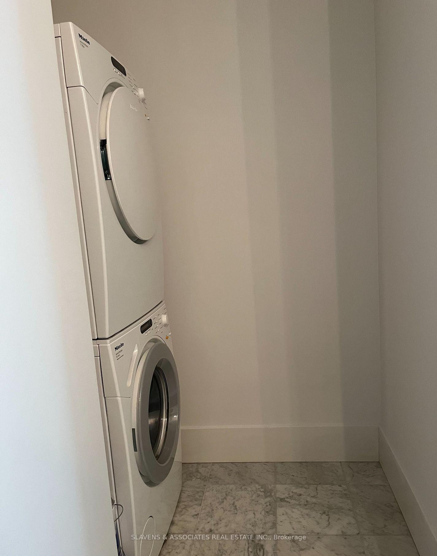 Photo 15 of Unit 417, 29 Queens Quay E, Toronto, Waterfront Communities — HOMEH