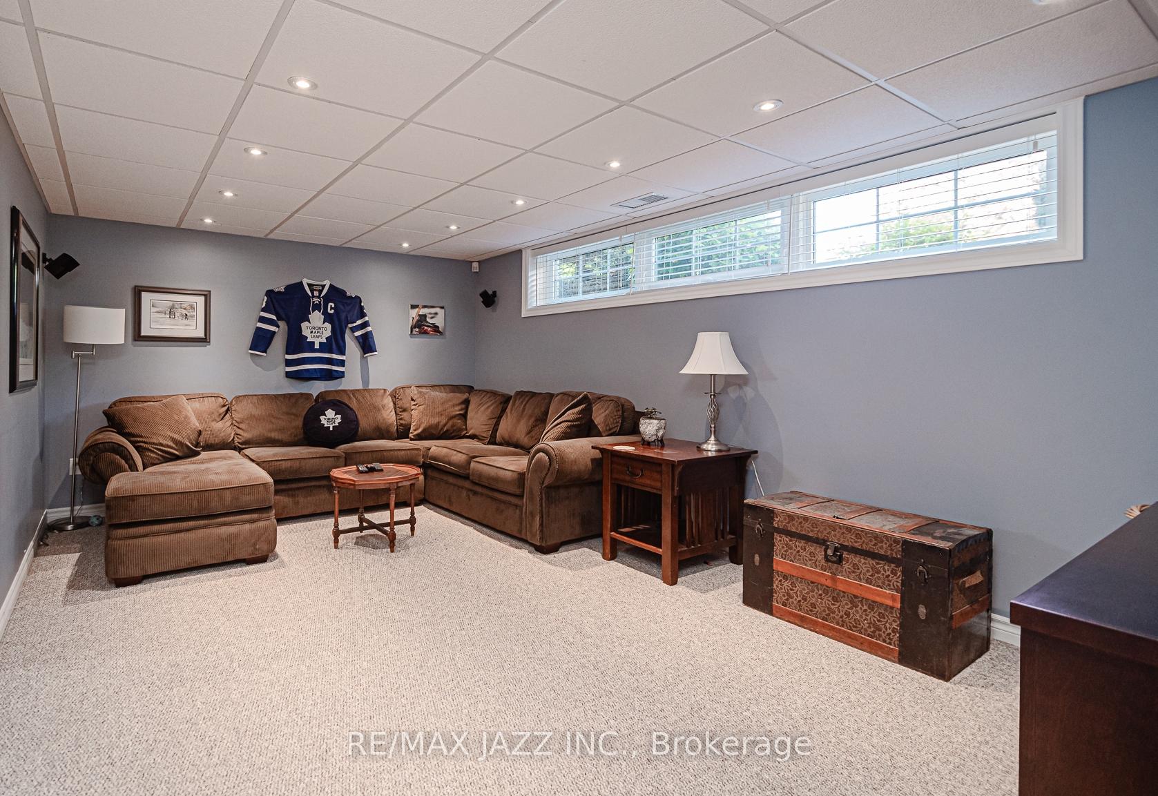 Photo 18 of 35 Strathy Road, Ajax, South East — HOMEH