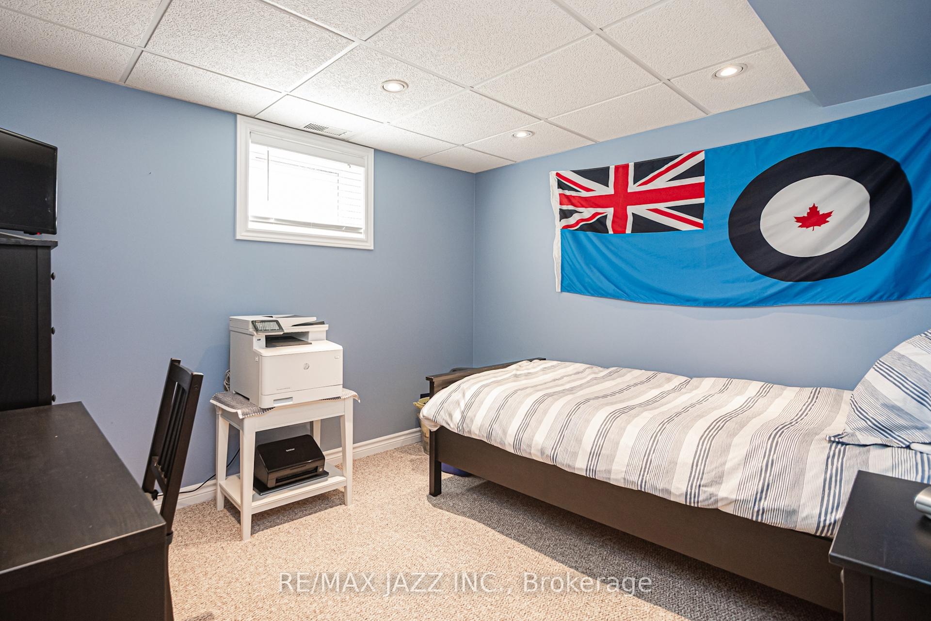 Photo 19 of 35 Strathy Road, Ajax, South East — HOMEH