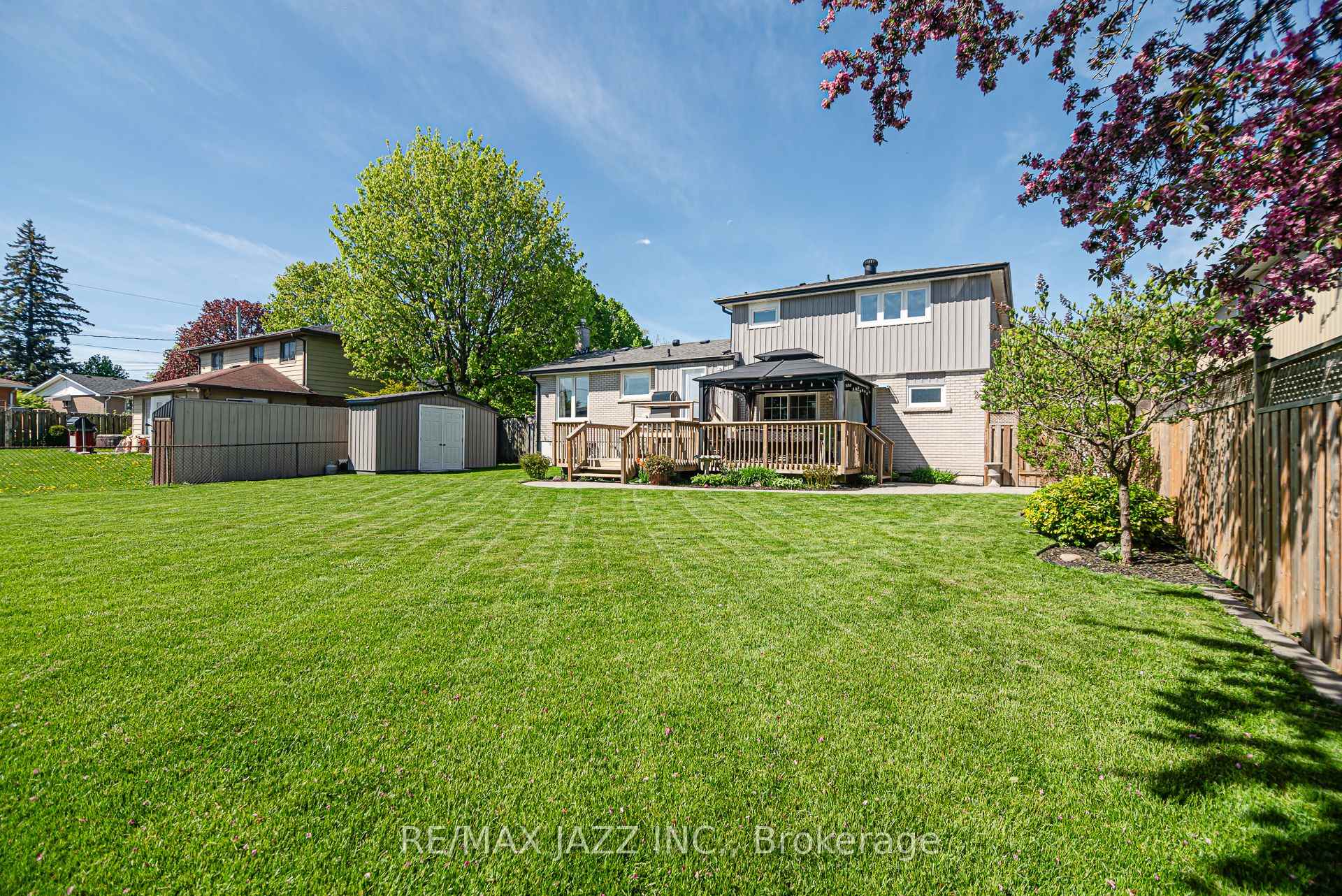 Photo 22 of 35 Strathy Road, Ajax, South East — HOMEH